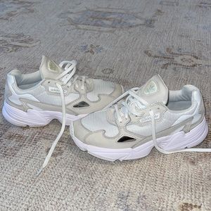 ADIDAS FALCONS SIZE 6